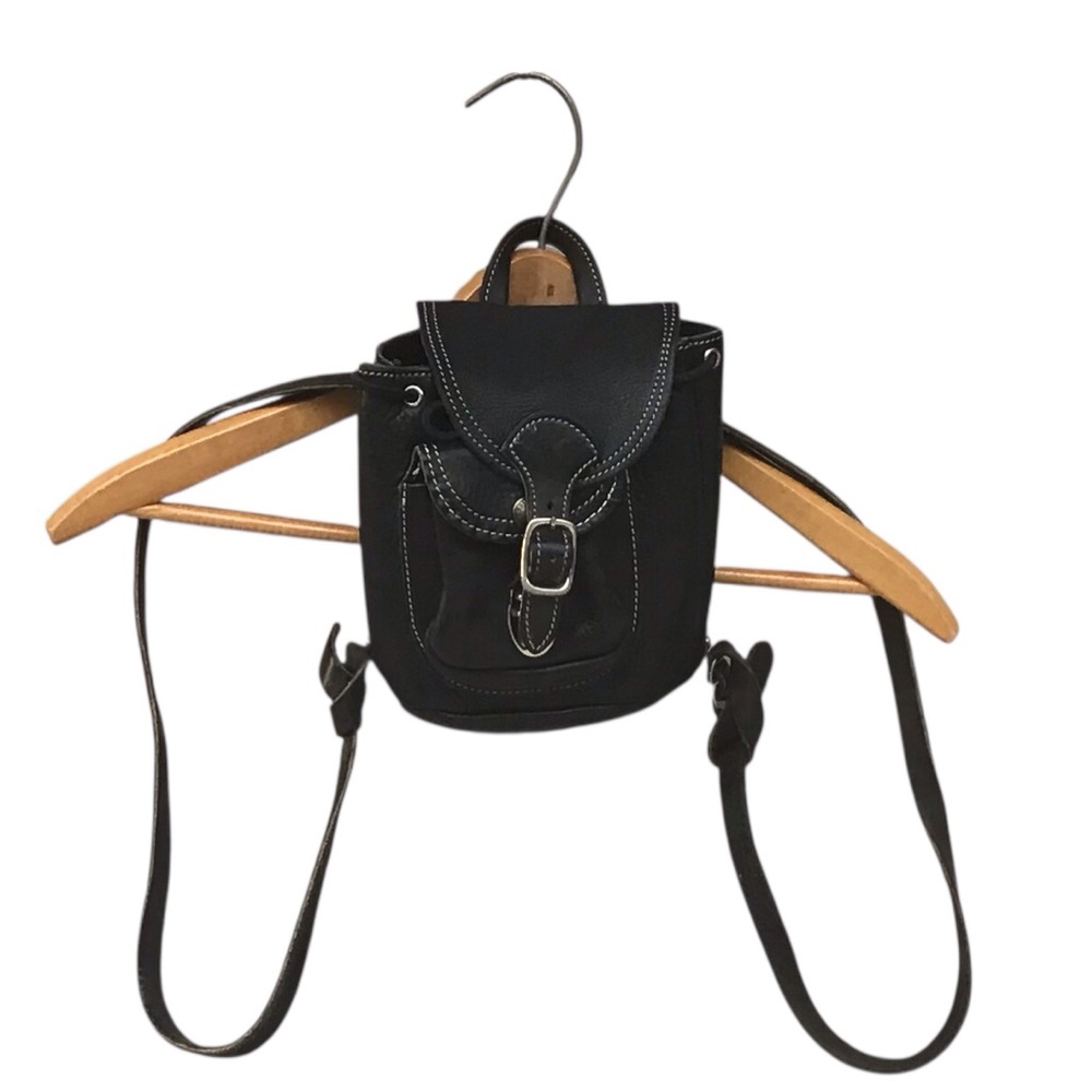 Roots 🇨🇦 Vintage Black Leather Mini Backpack